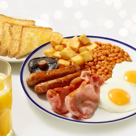 Days Inn Maidstone Bagian luar foto