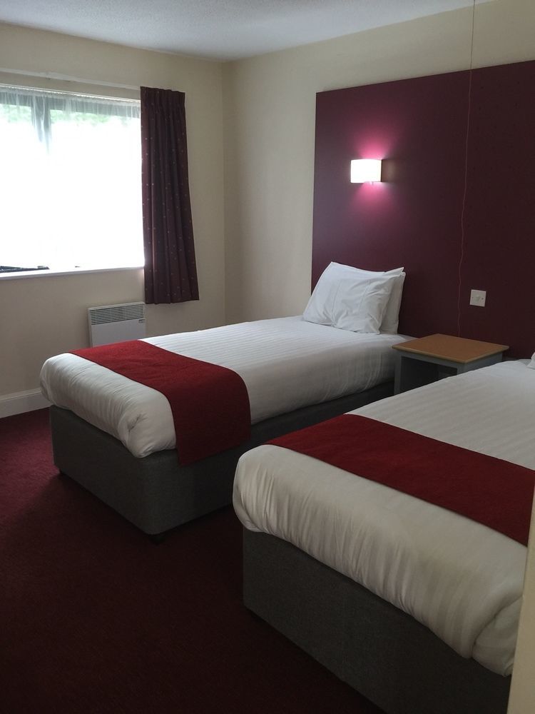 Days Inn Maidstone Bagian luar foto