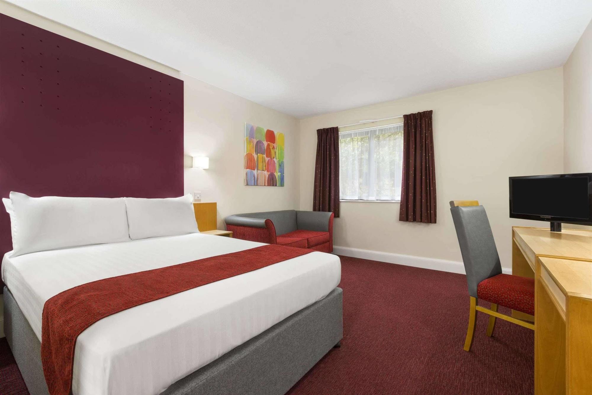 Days Inn Maidstone Bagian luar foto