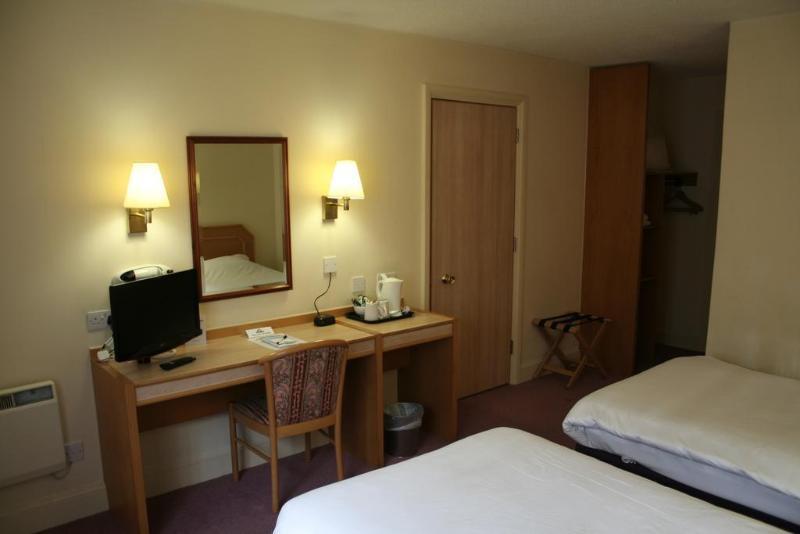 Days Inn Maidstone Bagian luar foto