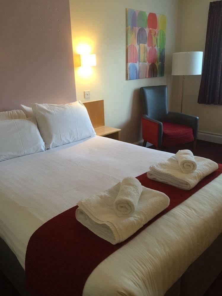 Days Inn Maidstone Bagian luar foto